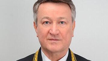 Путин вручил награду первому зампреду Верховного суда