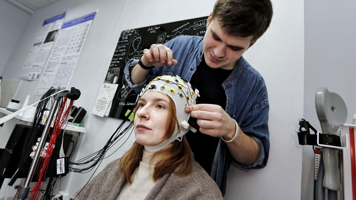 Внедрение высоких технологий в медицину станет трендом 2025 года