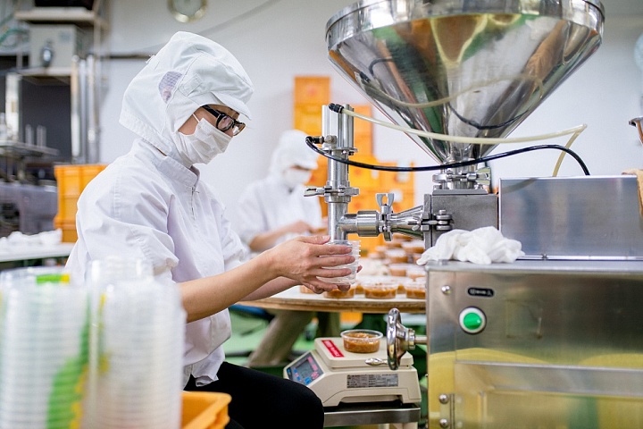 В столице стали больше производить продуктов питания