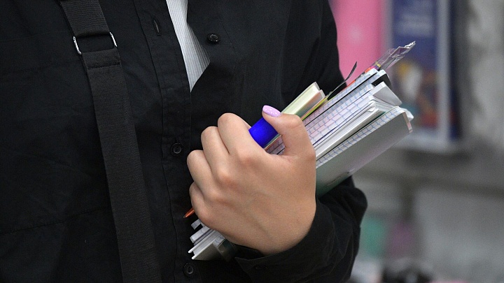 "Комус" по предложению ФАС снизил цены на товары для школы