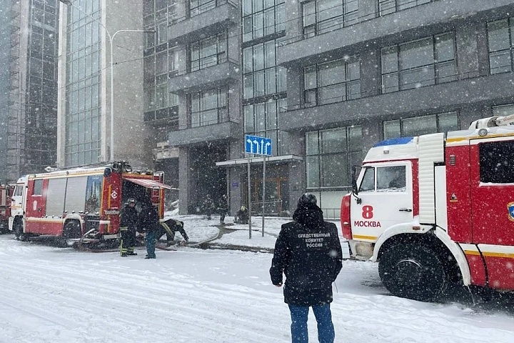 Названы возможные причины пожара в «Известия Холле»