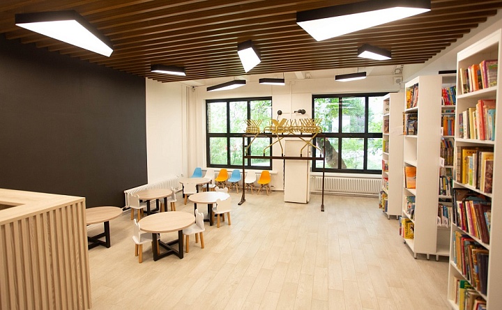 В столице завершили капремонт в Центральной молодёжной библиотеке №122