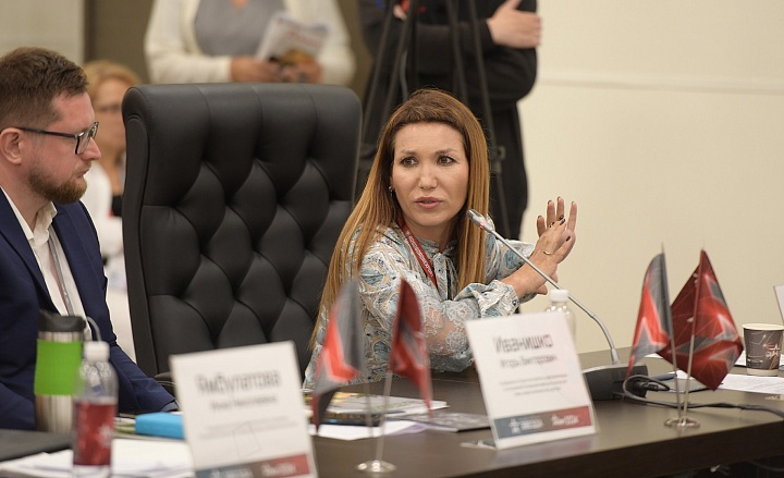 «Не осуждайте девушек, выбравших раннее материнство», — отметили в России 