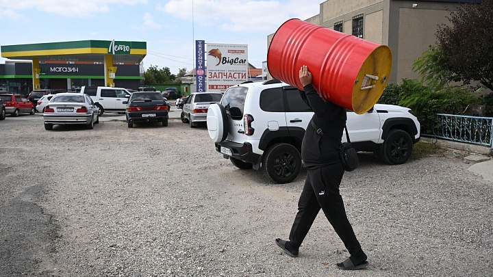 В Крыму вводится фиксированная стоимость топлива на 30 дней