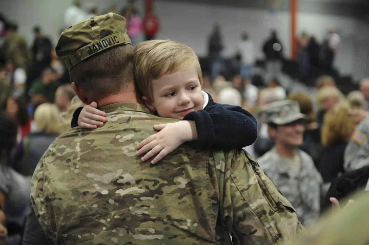 В России предлагают учредить праздник для детей военнослужащих