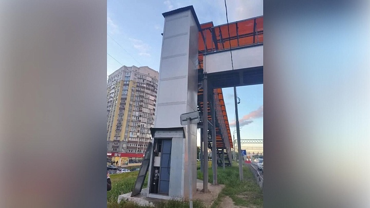 Во Владимире мать с годовалым ребёнком провалилась в шахту лифта