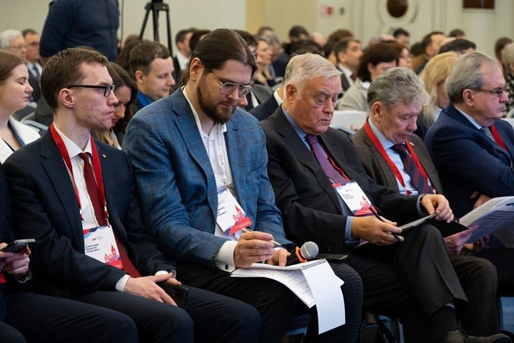 Владимир Путин выразил приветствие российским политологам