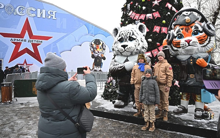 На выставке-форуме "Россия" на ВДНХ в Москве начал работу павильон Минобороны