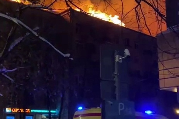 Отопительная система в жилом здании столицы, могла вызвать пожар на крыше