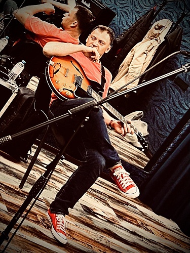 Андрей Турбин: путь в музыке начинается с выбора инструмента